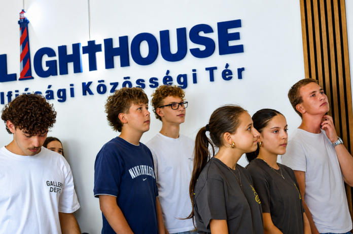 A Lighthouse Kiskőrös első nyara mozgalmasan telt, és az Ifjúsági Közösségi Tér az őszi hónapokban is számos programmal várja a helyi fiatalokat.