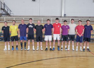 Három év után újra az NB II-ben a Kiskőrösi KSE férfi kézilabdacsapata A Kiskőrösi KSE NB II-re készülő férfi kézilabdacsapata edzésen Kiskőrösön