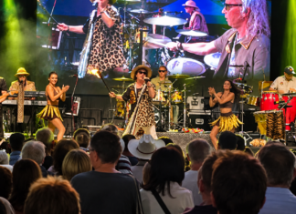 R-GO koncert Kiskőrösön Szikora Róberttel és a nagyszínpad előtti közönséggel