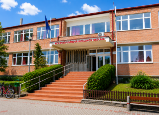 A KEVI Petőfi Sándor Általános Iskola épülete Kiskőrösön