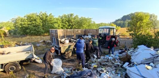 Rengeteg illegális hulladékot gyűjtöttek össze a kiskőrösi tanyavilágban