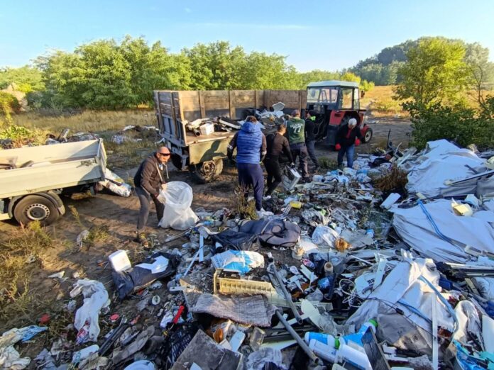 att.EMm7dj87d3PCUPKKvfU5DZXu3JUf-tG0ec0xRU5R7MY Illegális hulladék összegyűjtése a kiskőrösi Öregszőlőben a CiKK szemétszedési akcióján