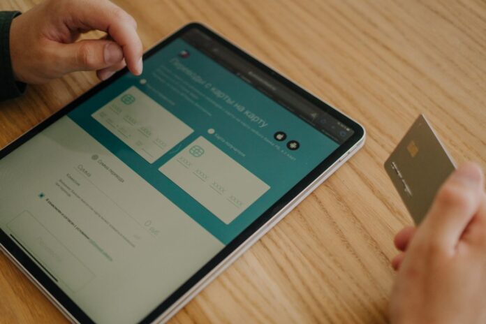 online-bankkartyas-fizetes-pexels