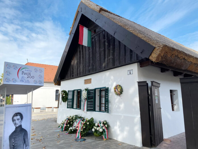 szülőház Petőfi Szülőház és Emlékmúzeum Kiskőrösön
