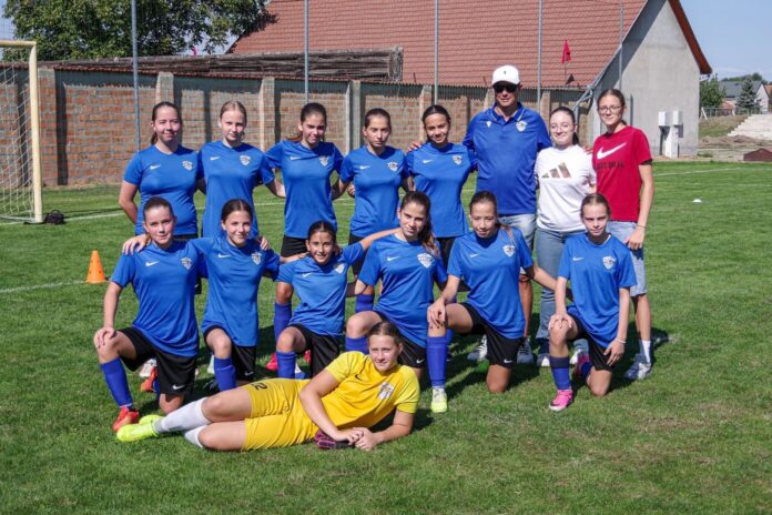 u15-ányfoci-kisk-kunszállás (48) A Kiskőrösi LC U15-ös lánycsapata a Kunszállás SE elleni mérkőzésen Kiskőrösön