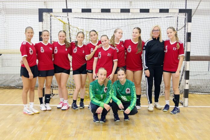 u15lánykézi-kisk-kecskemét (1) 7. BORÍTÓKÉP ALTERNATÍV SZÖVEG Kiskőrösi U15 kézilabda – a lánycsapat szezonnyitó mérkőzése Kiskőrösön