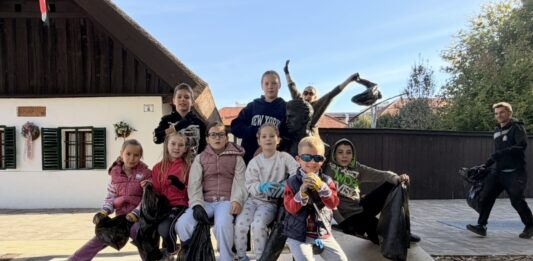 Lépésről lépésre Kiskőrösért – helytörténeti túrával kötötték össze a szemétszedést a Bem Egylet tagjai