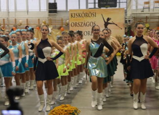 Huszadik alkalommal rendeznek Országos Mazsorett Fesztivált Kiskőrösön Mazsorettcsoportok fellépése a XX. Országos Mazsorett Fesztiválon Kiskőrösön, a Városi Sportcsarnokban
