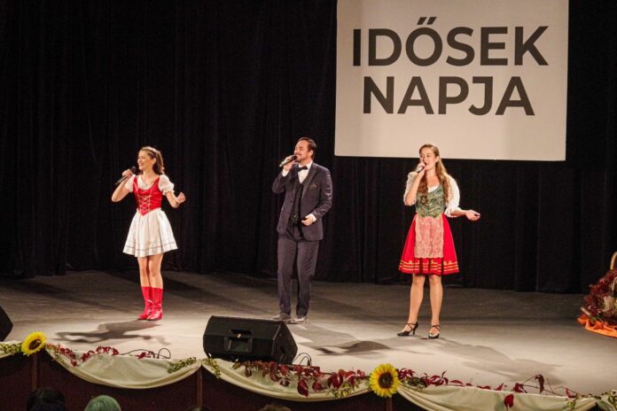 Idősek Napja Kiskőrösön a Petőfi Sándor Művelődési Központban