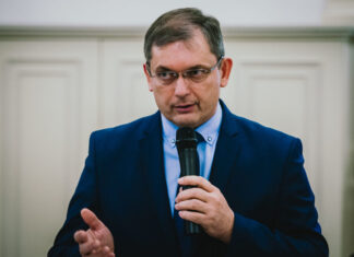 Domonyi László Kiskőrös polgármestere