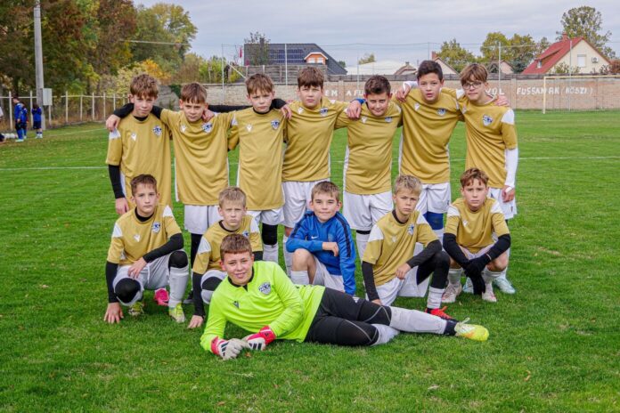 Kiskőrösi LC U13 és Gyulasport labdarúgói a kiskőrösi mérkőzésen